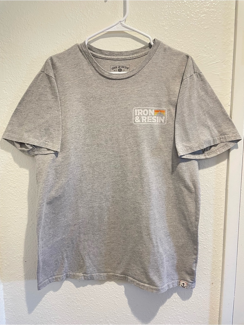 🌲 Iron & Resin ‘Summit’ Graphic Tee | Grey Heavyweight Cotton | Large
